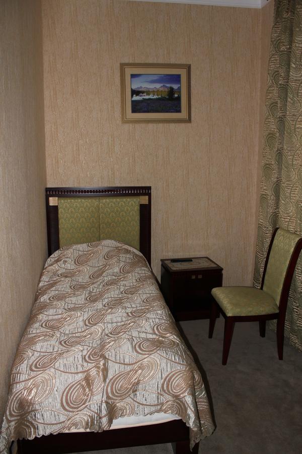 Bahoriston Hotel Guliston Rum bild